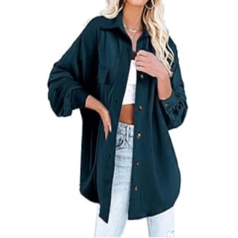 Mafulus Blue button-down shacket. Size XL. Pockets. Loose fit. Lapel collar.